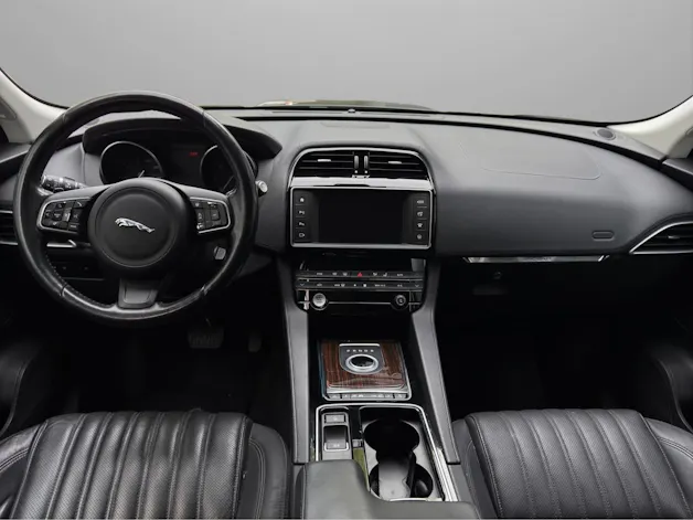 Jaguar F-Pace 2.0d Portfolio AWD Automatik *AHK*Rückfahrkamera*Sitz-/ Lenkradheizung uvm.*