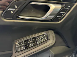 PORSCHE Macan S PDK | CH Swiss Package | Luftfederung | 21" | PDLS+ | PANORAMA | Memory | DAB+ |