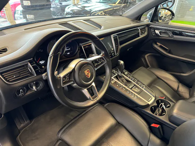 PORSCHE Macan S PDK | CH Swiss Package | Luftfederung | 21" | PDLS+ | PANORAMA | Memory | DAB+ |