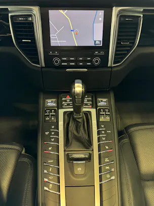 PORSCHE Macan S PDK | CH Swiss Package | Luftfederung | 21" | PDLS+ | PANORAMA | Memory | DAB+ |