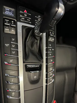 PORSCHE Macan S PDK | CH Swiss Package | Luftfederung | 21" | PDLS+ | PANORAMA | Memory | DAB+ |