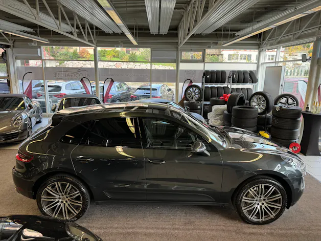 PORSCHE Macan S PDK | CH Swiss Package | Luftfederung | 21" | PDLS+ | PANORAMA | Memory | DAB+ |