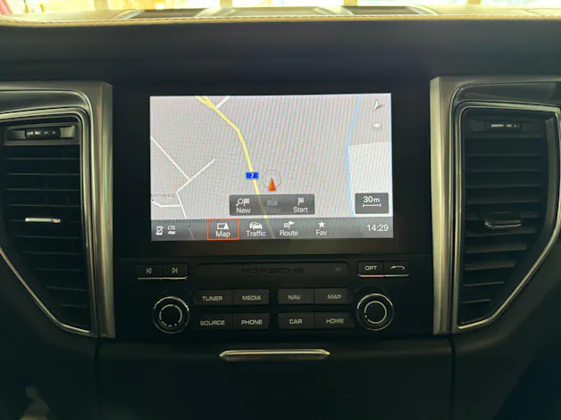 PORSCHE Macan S PDK | CH Swiss Package | Luftfederung | 21" | PDLS+ | PANORAMA | Memory | DAB+ |
