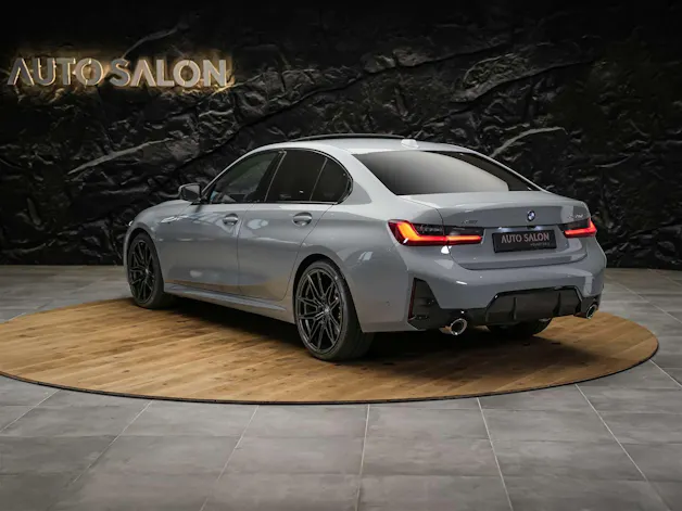 BMW 330d xDrive Steptronic M Sport Pro *Facelift*Werksgarantie*Panorama*Head-Up*AHK*