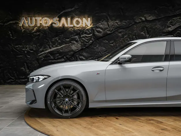 BMW 330d xDrive Steptronic M Sport Pro *Facelift*Werksgarantie*Panorama*Head-Up*AHK*