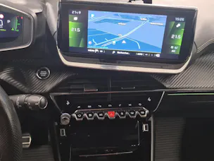 PEUGEOT 2008 1.2 GT