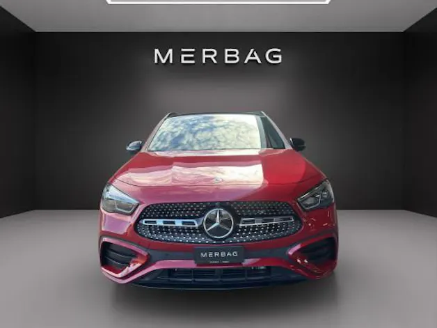 MERCEDES-BENZ GLA 200 Night Star 7G-D