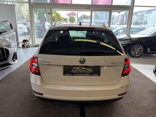 SKODA Octavia Combi 1.5 TSI Style DSG | Leichter Hagelschaden | SEHR GEPFLEGT | Windschutzscheibe Neu |