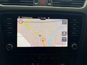 SKODA Octavia Combi 1.5 TSI Style DSG | Leichter Hagelschaden | SEHR GEPFLEGT | Windschutzscheibe Neu |