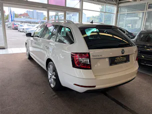SKODA Octavia Combi 1.5 TSI Style DSG | Leichter Hagelschaden | SEHR GEPFLEGT | Windschutzscheibe Neu |