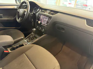 SKODA Octavia Combi 1.5 TSI Style DSG | Leichter Hagelschaden | SEHR GEPFLEGT | Windschutzscheibe Neu |