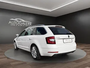 SKODA Octavia Combi 1.5 TSI Style DSG | Leichter Hagelschaden | SEHR GEPFLEGT | Windschutzscheibe Neu |