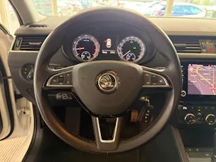 SKODA Octavia Combi 1.5 TSI Style DSG | Leichter Hagelschaden | SEHR GEPFLEGT | Windschutzscheibe Neu |