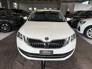 SKODA Octavia Combi 1.5 TSI Style DSG | Leichter Hagelschaden | SEHR GEPFLEGT | Windschutzscheibe Neu |