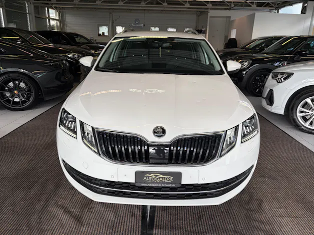 SKODA Octavia Combi 1.5 TSI Style DSG | Leichter Hagelschaden | SEHR GEPFLEGT | Windschutzscheibe Neu |