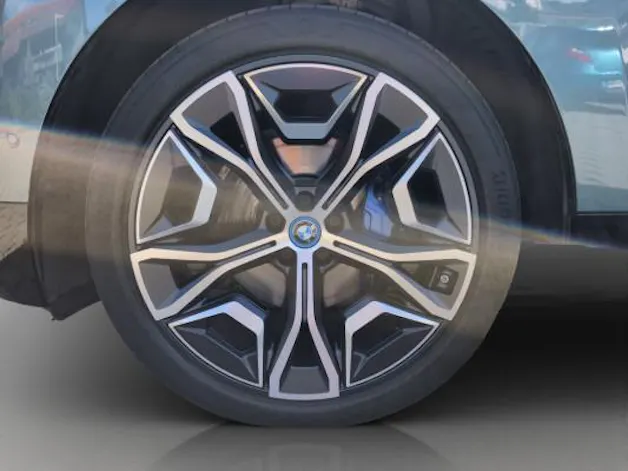 BMW iX xDrive40