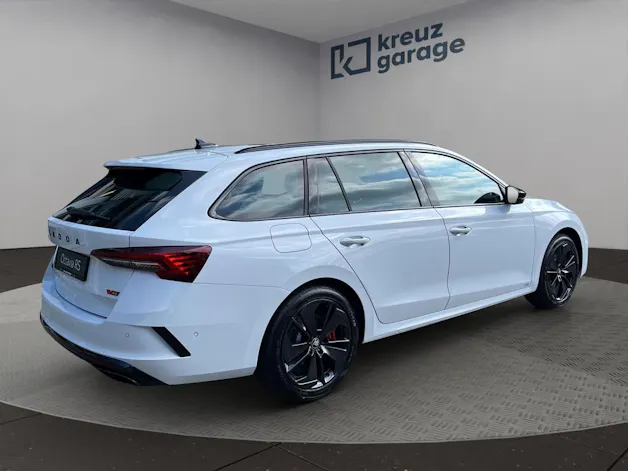 SKODA Octavia Combi 2.0 TSI DSG RS
