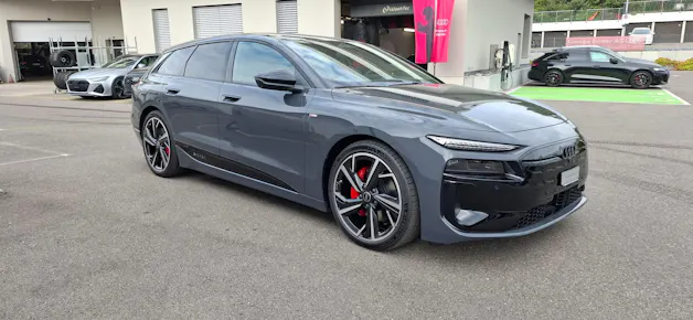 AUDI A6 Avant e-tron quattro