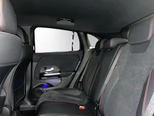 MERCEDES-BENZ GLA 200 Night Star 7G-DCT