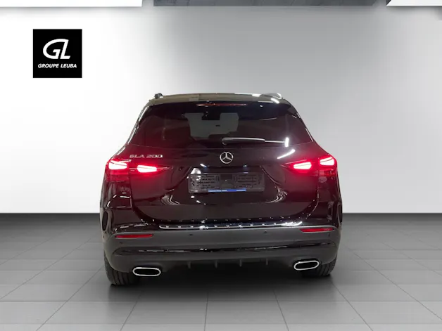 MERCEDES-BENZ GLA 200 Night Star 7G-DCT