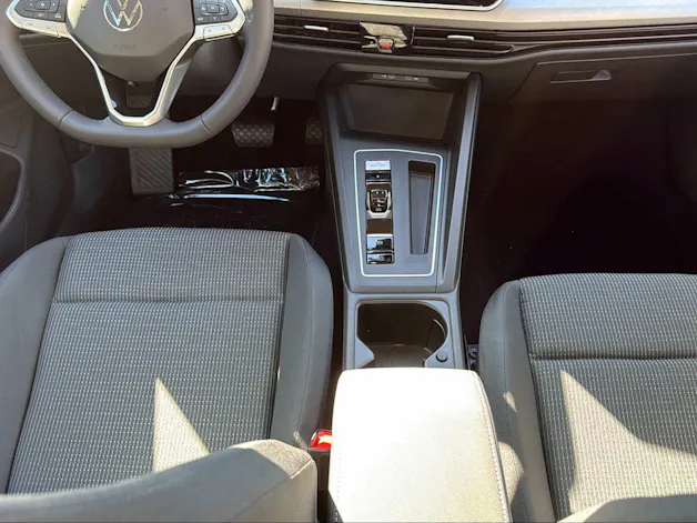 VW Golf 1.5 e TSI mHEV Basis DSG