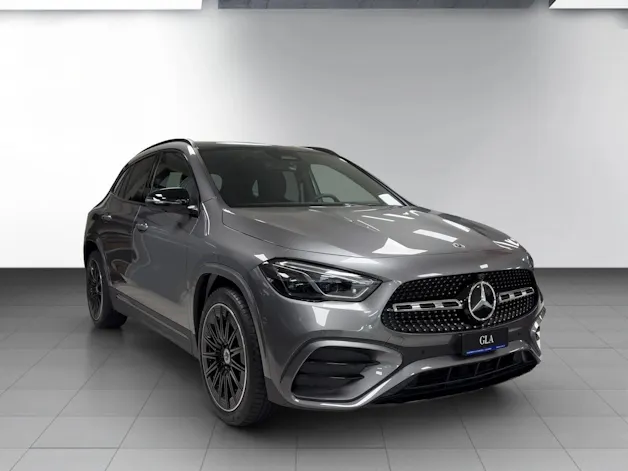 MERCEDES-BENZ GLA 200 Night Star 7G-DCT