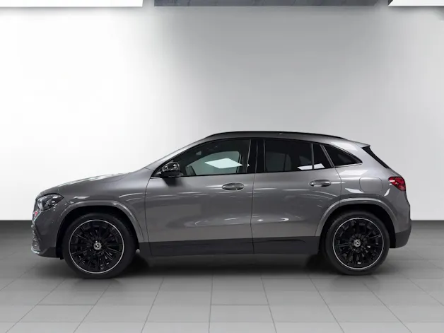 MERCEDES-BENZ GLA 200 Night Star 7G-DCT