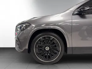 MERCEDES-BENZ GLA 200 Night Star 7G-DCT