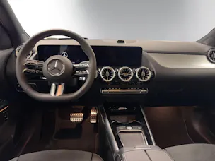 MERCEDES-BENZ GLA 200 Night Star 7G-DCT