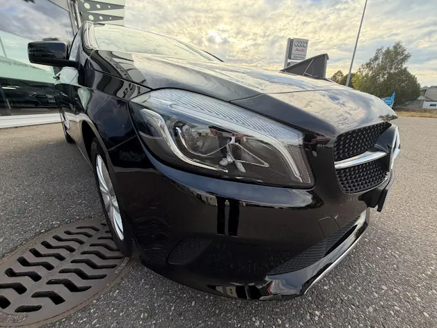 MERCEDES-BENZ A 180