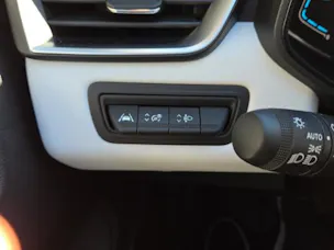 RENAULT Clio 1.6 E-Tech Techno