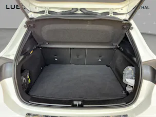 MERCEDES-BENZ GLA 200 7G-DCT