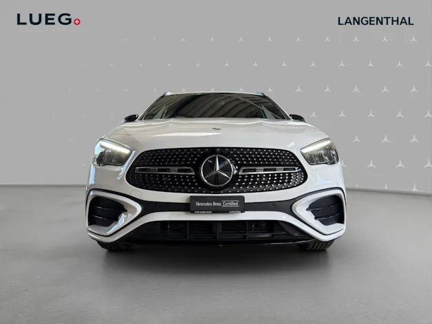 MERCEDES-BENZ GLA 200 7G-DCT