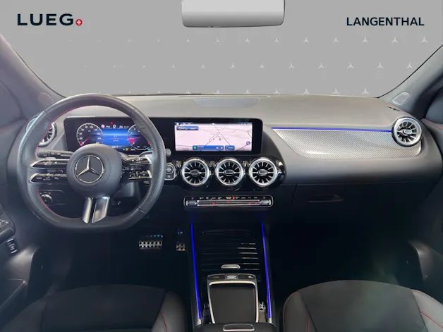 MERCEDES-BENZ GLA 200 7G-DCT