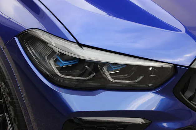 BMW X6 M50i INDIVIDUAL *SAN MARINO BLAU* 🎉1.88%-LEASINGAKTION🎉