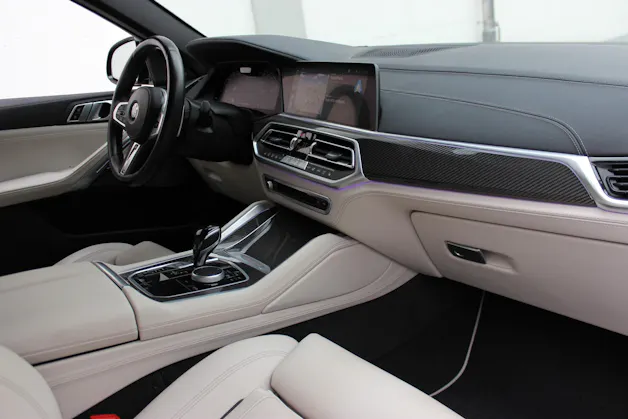 BMW X6 M50i INDIVIDUAL *SAN MARINO BLAU* 🎉1.88%-LEASINGAKTION🎉