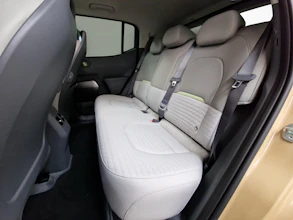 https://vehicle.imgix.net/4503170/c3718310-c7c0-41e4-a8ea-1720a9fb2440.jpg