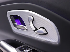 https://vehicle.imgix.net/4503198/4dd24c52-5fbb-4979-8fc3-e2d446fbbec8.JPG