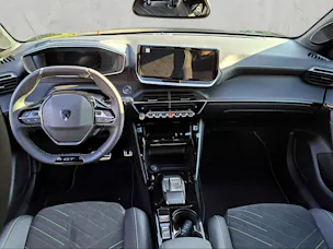 PEUGEOT 208 1.2 Hybrid 145 GT Exclusive