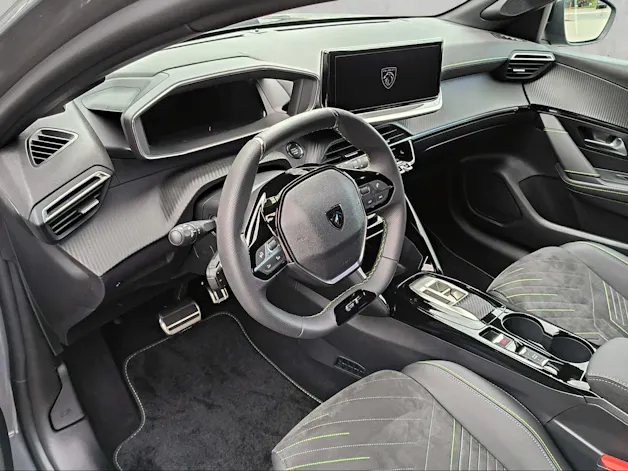 PEUGEOT 208 1.2 Hybrid 145 GT Exclusive