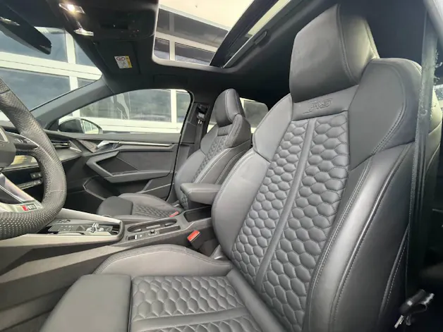 AUDI RS3 Sportback 2.5 TFSI quattro S-Tronic (CH)