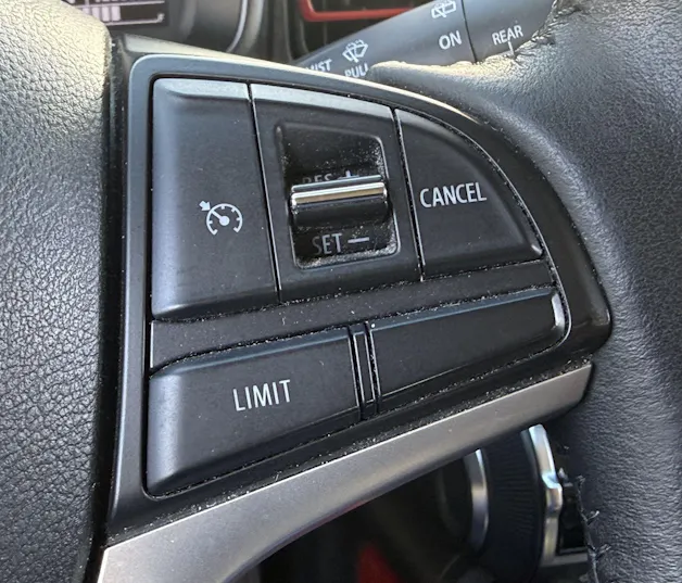 Suzuki Ignis 1.2 Compact Top