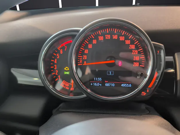 MINI F56 1.5i Cooper