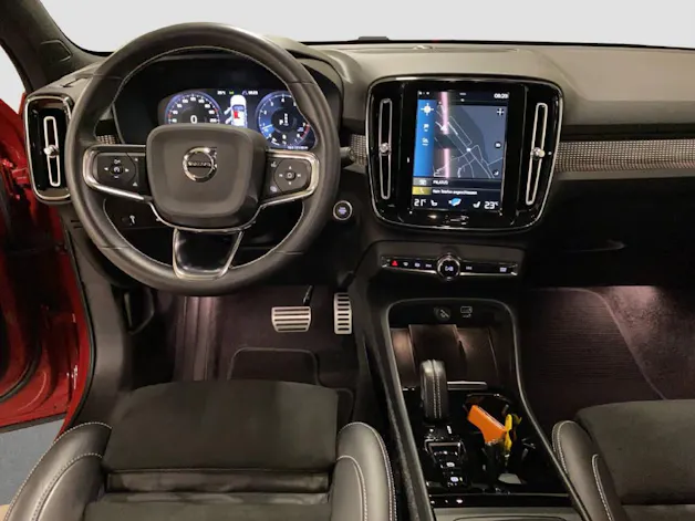 VOLVO XC40 2.0 B4 MH R-Design AWD