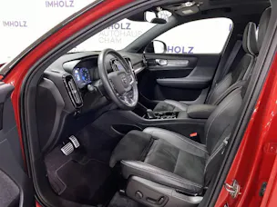 VOLVO XC40 2.0 B4 MH R-Design AWD