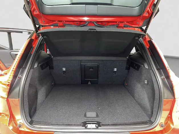 VOLVO XC40 2.0 B4 MH R-Design AWD