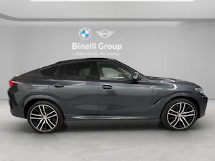 BMW X6 M50i