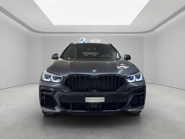 BMW X6 M50i