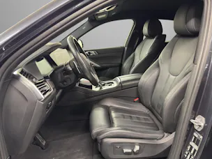 BMW X6 M50i