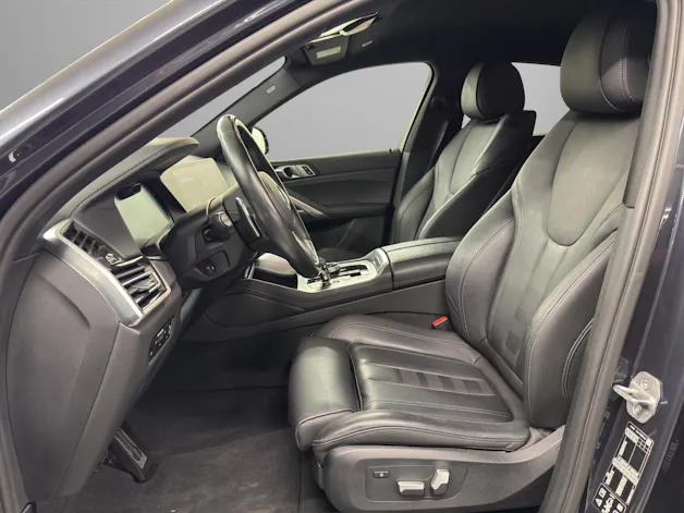 BMW X6 M50i
